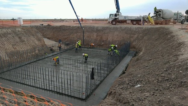The foundation of the Balmorhea, TX, salt water disposal tank was treated with PENETRON ADMIX to reduce concrete permeability by sealing the microcracks, pores and capillaries.