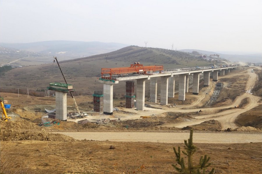 The 2nd longest highway in the European Highway system, the E60 East-West Expressway starts on the Atlantic Coast in France and terminates in Kyrgyzstan (on the border with China).
